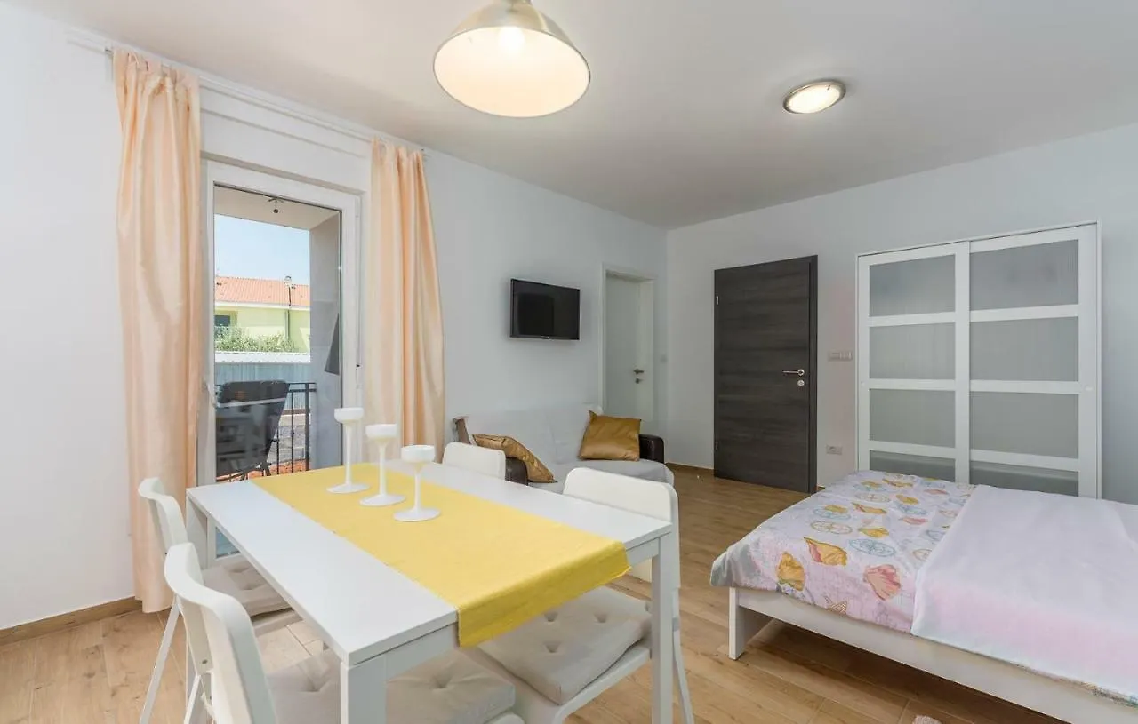 *** بيت ضيافة Apartment Complex Jelena فونتانا كرواتيا